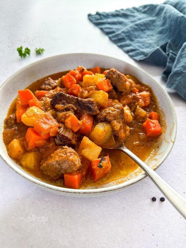 Wholesome Wonders: Family Stews that’ll Leave You Speechless