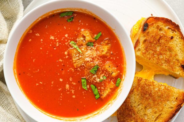 Cozy Soup Creations: Warm Up with Family-Friendly Recipes