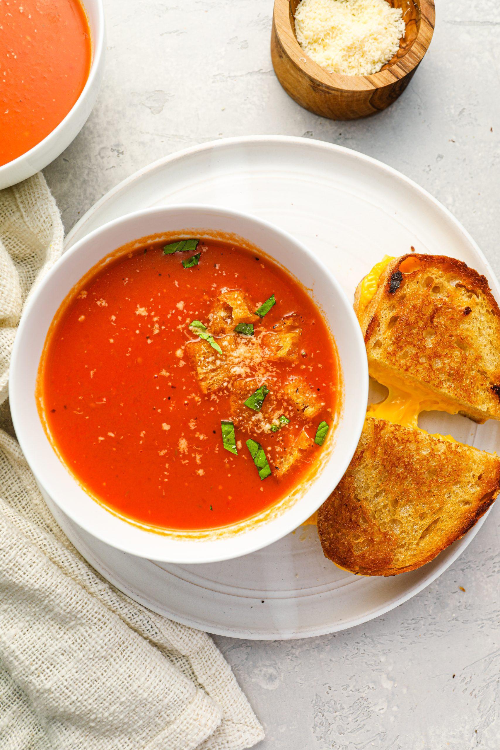 Cozy Soup Creations: Warm Up with Family-Friendly Recipes