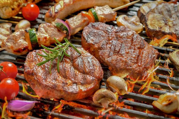 Sizzling BBQ Delights for Family Feasts