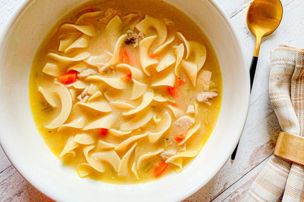 Satisfying Soups: Warm & Wholesome Recipes the Whole Family Will Love