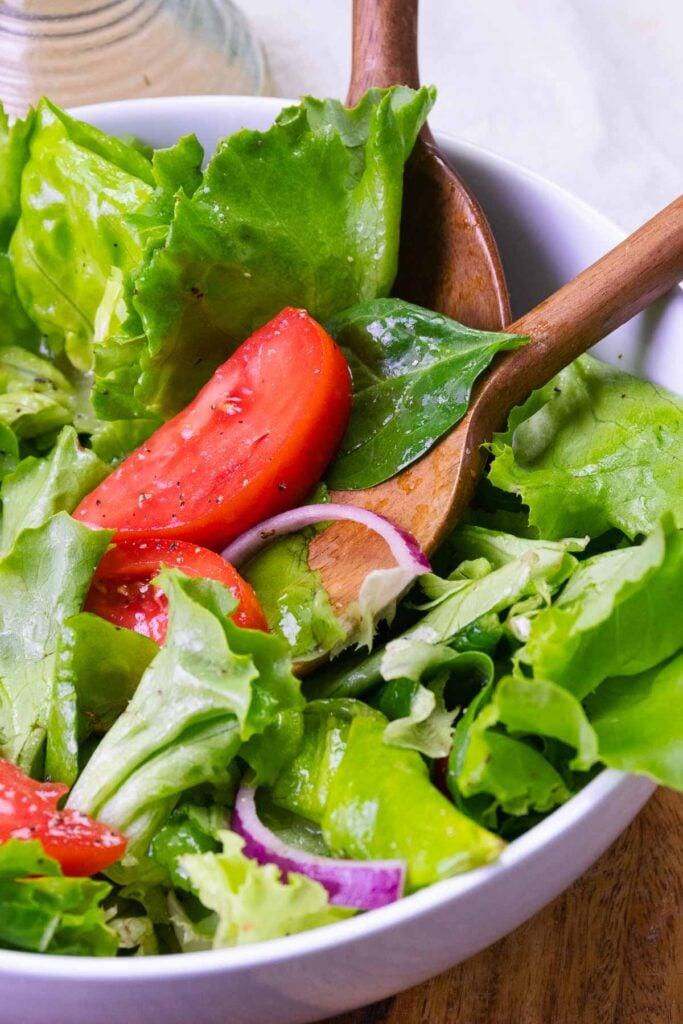 Fresh and Flavorful Salad Combinations for Picky Eaters