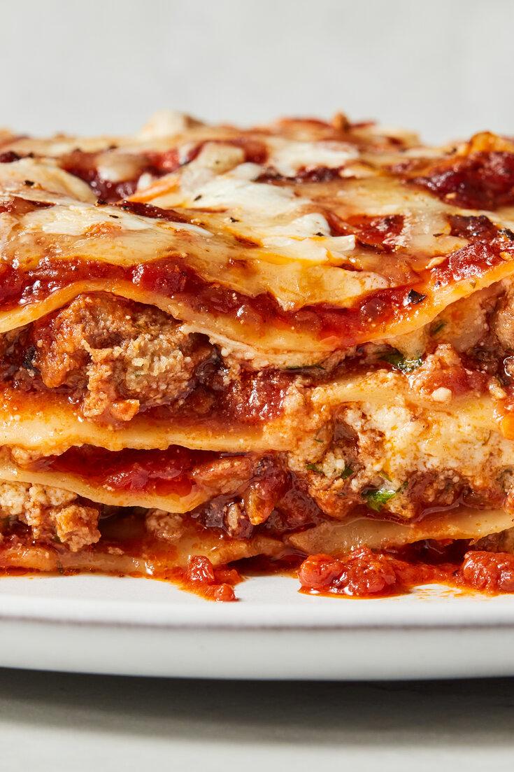 The Ultimate Guide to Crafting a Delicious Family Lasagna