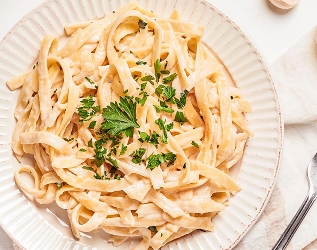 Mouth-Watering Creamy Alfredo Pasta with Roasted ⁢Chicken and​ Broccoli