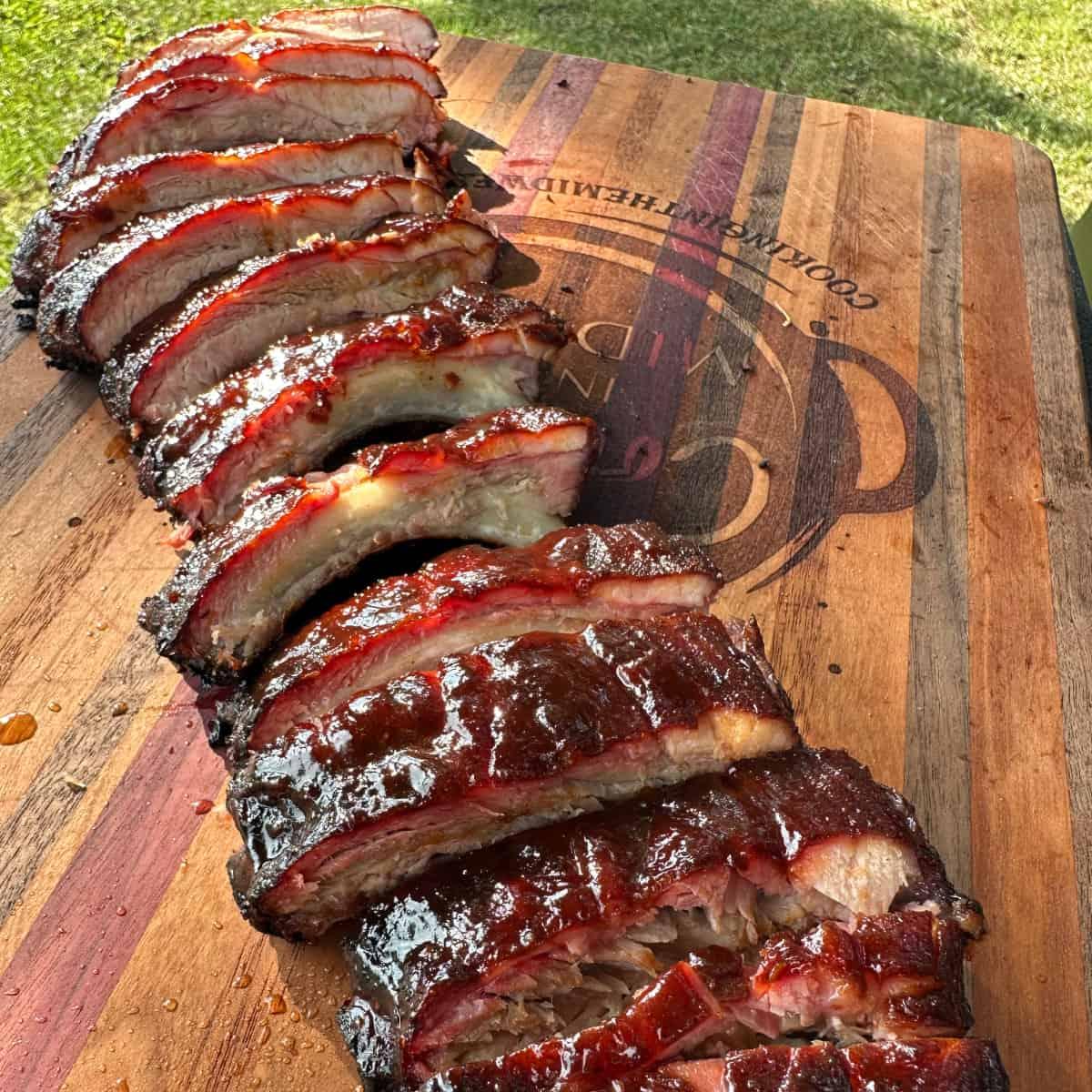 Hearty and⁤ Flavorful: Smoked BBQ ⁤Ribs with Homemade Sauce