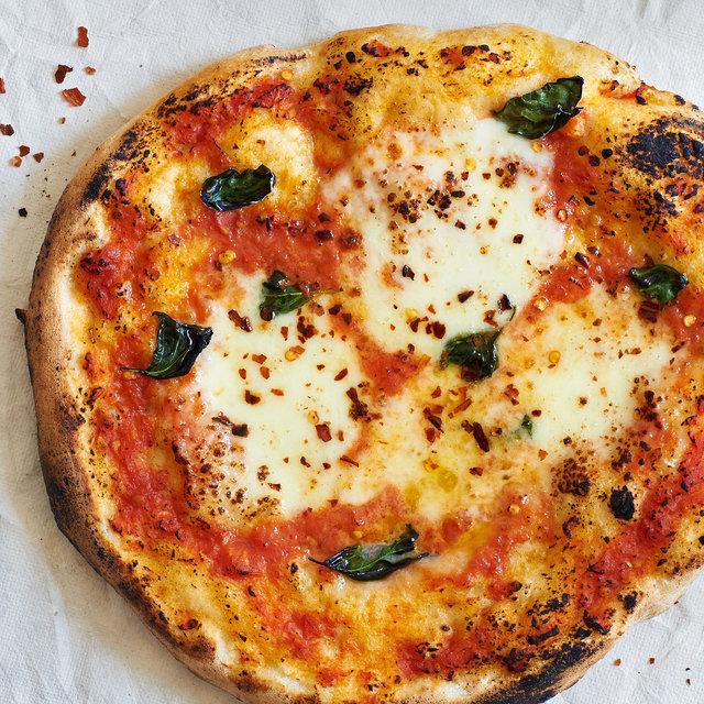 Exploring Endless Flavor Combinations for Pizza-Making Fun