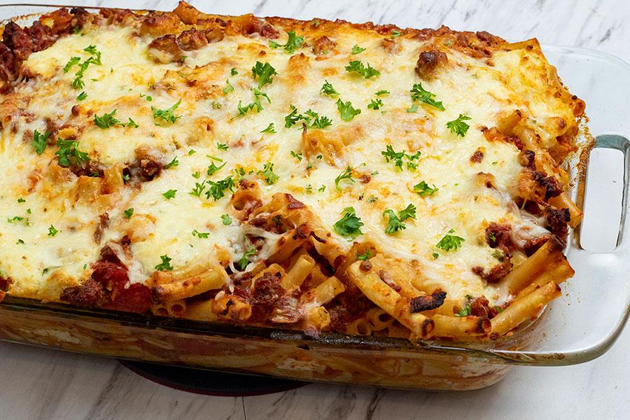 Cheesy Baked Ziti: A Crowd-Pleasing Comfort Food